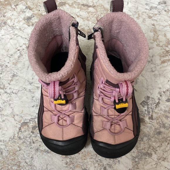 Keen shellback winter boots toddler size 11 - Picture 3 of 9